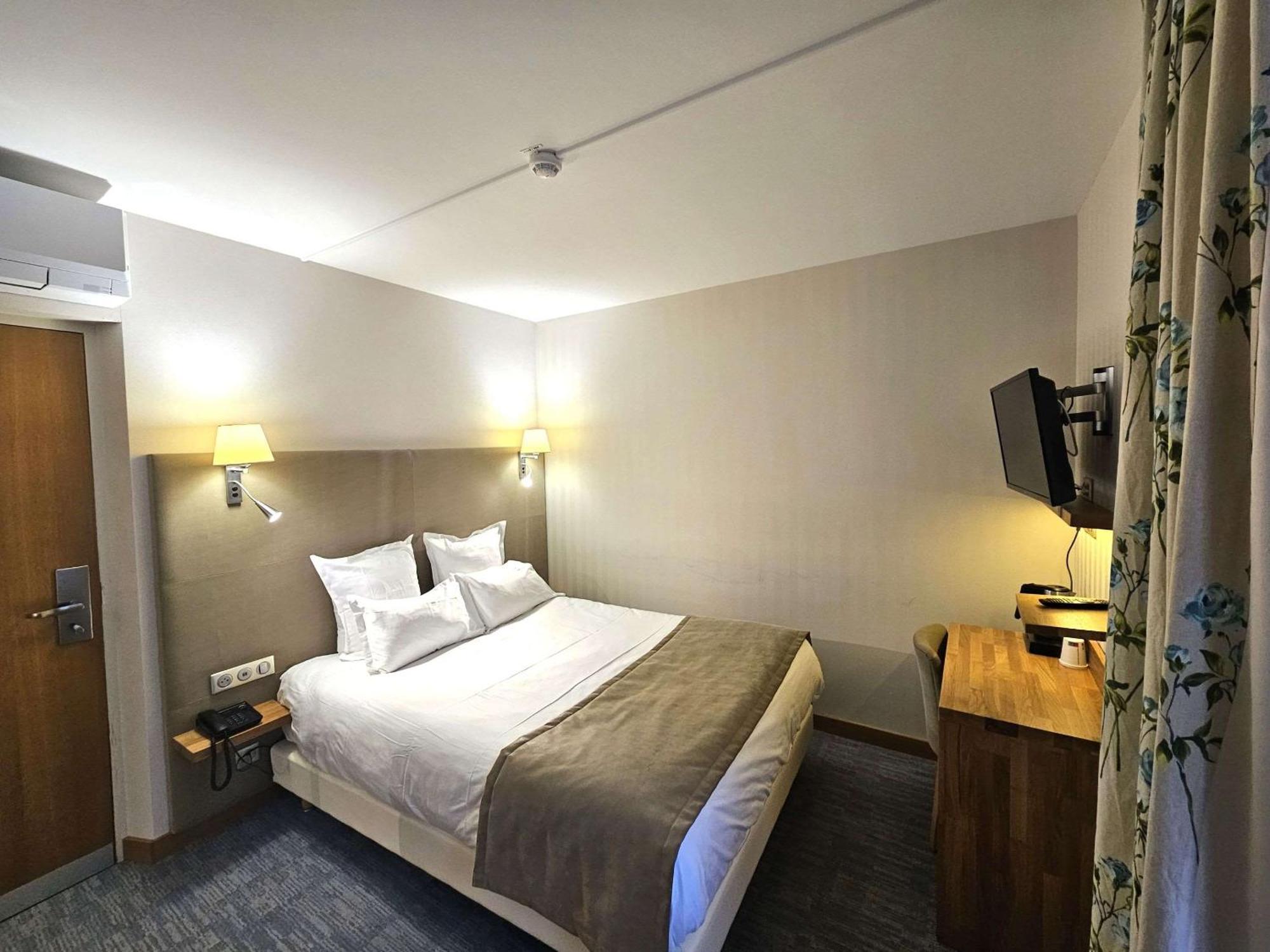 Auberge Du Lac, Sure Hotel Collection By Best Western Меній-Сен-Пер Екстер'єр фото